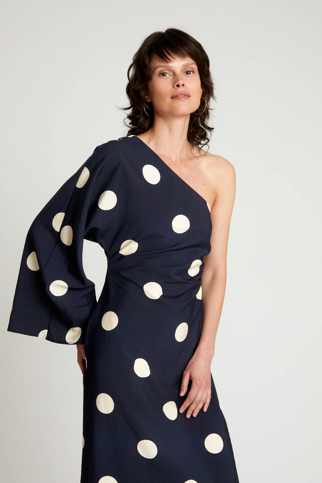 Vestido asimétrico lunar