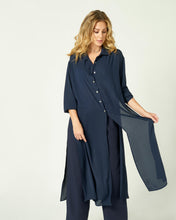 Cargar imagen en el visor de la galería, Blusa Gabi marino
