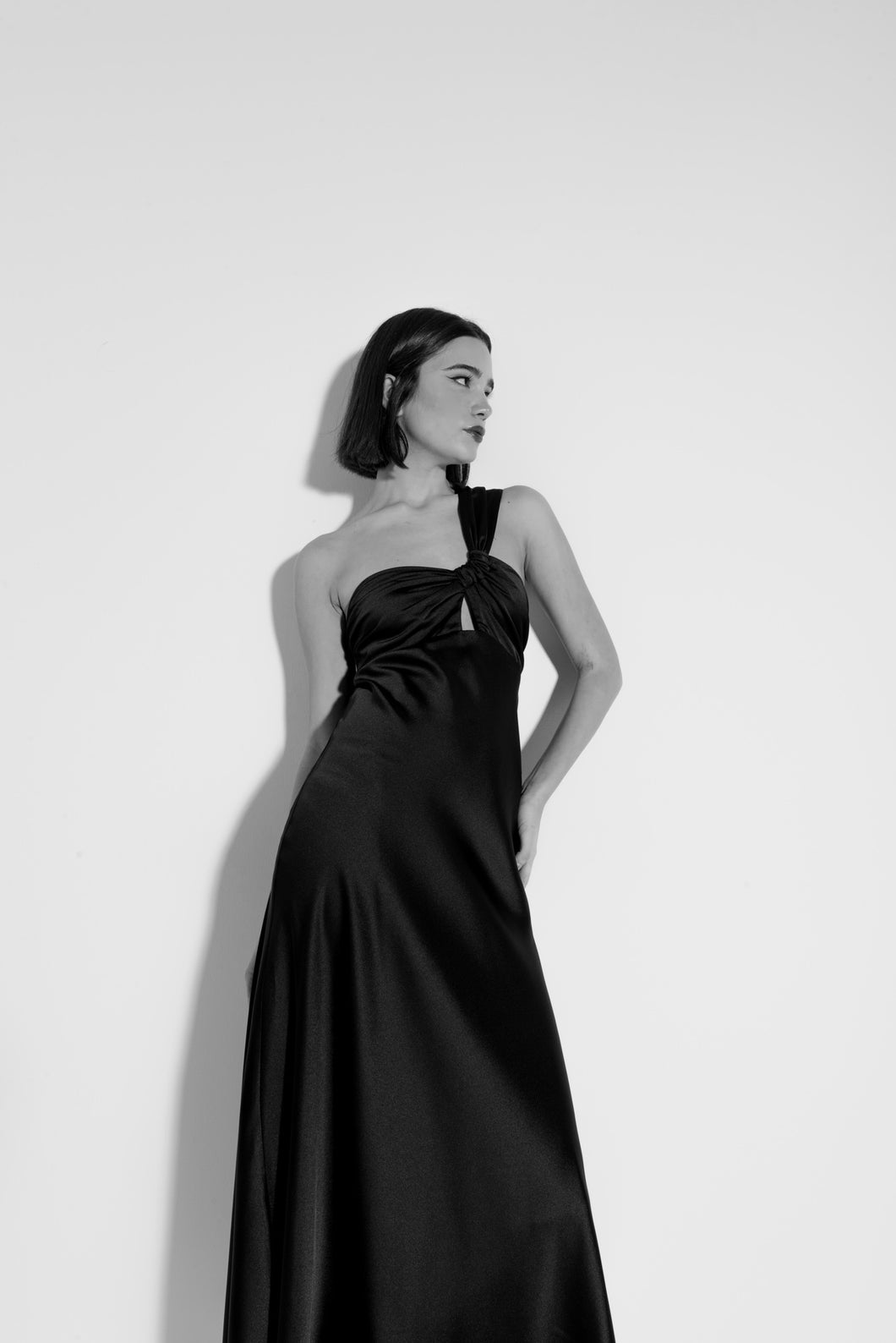 Vestido midi asimétrico seda