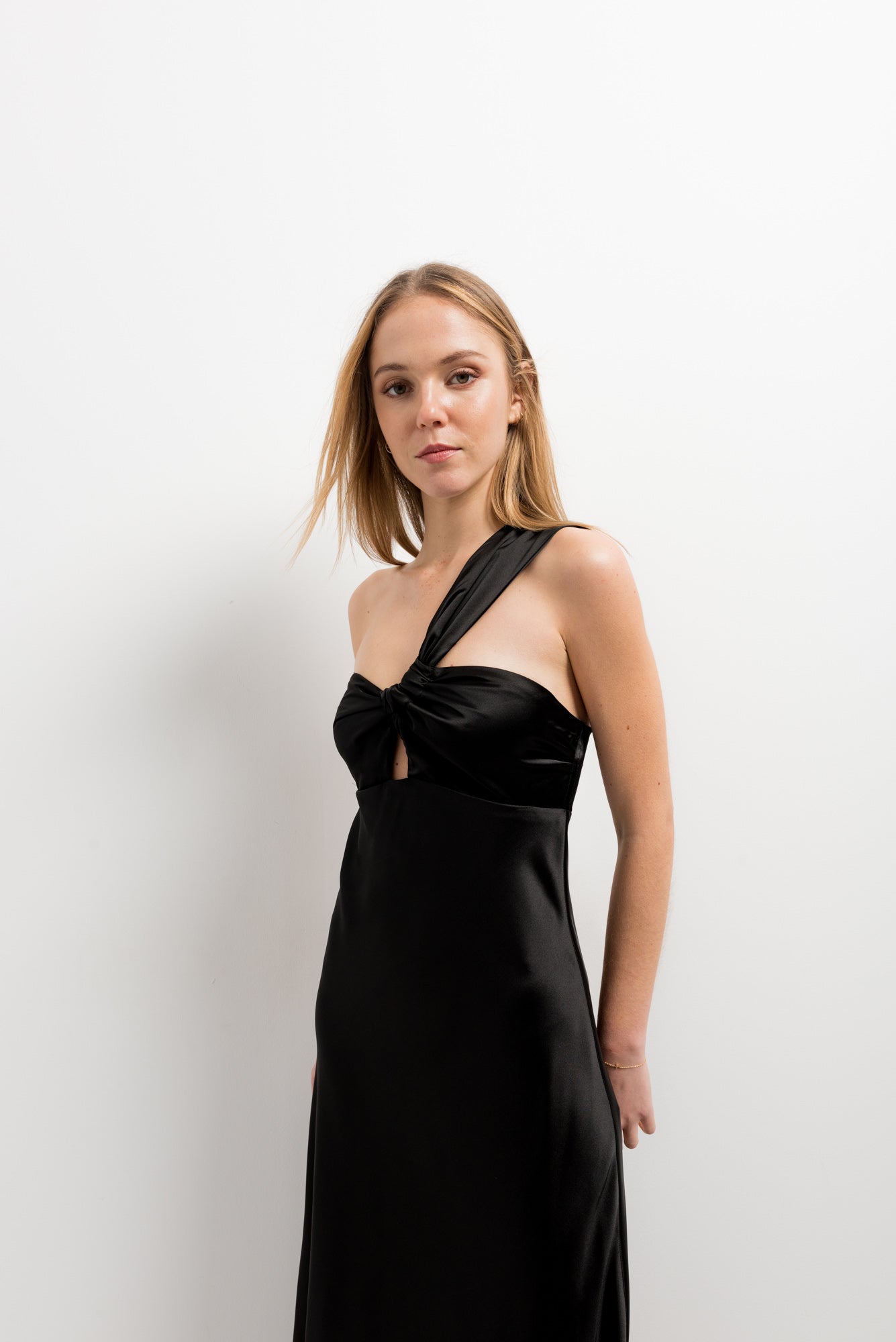 Vestido midi asimétrico seda