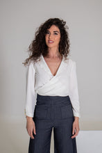 Cargar imagen en el visor de la galería, Blusa Tulipa blanco
