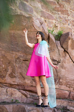 Cargar imagen en el visor de la galería, Vestido Olivia fresa
